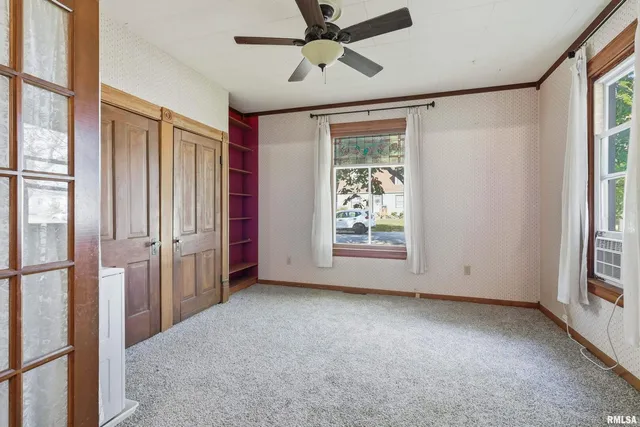 $124,000 | 1322 27th Avenue, Moline, IL 61265