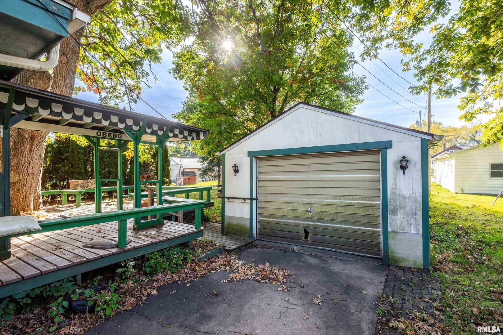 1322 27th Avenue Moline, IL 61265 - Photo 34 of 38