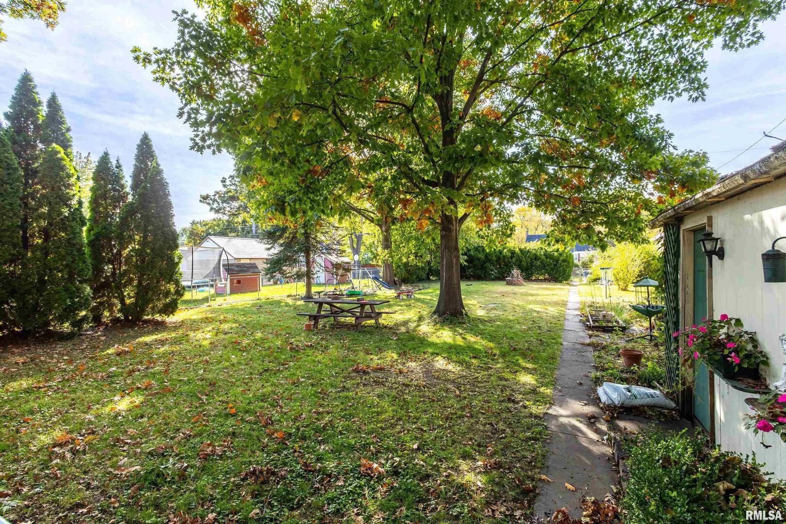 1322 27th Avenue Moline, IL 61265 - Photo 35 of 38