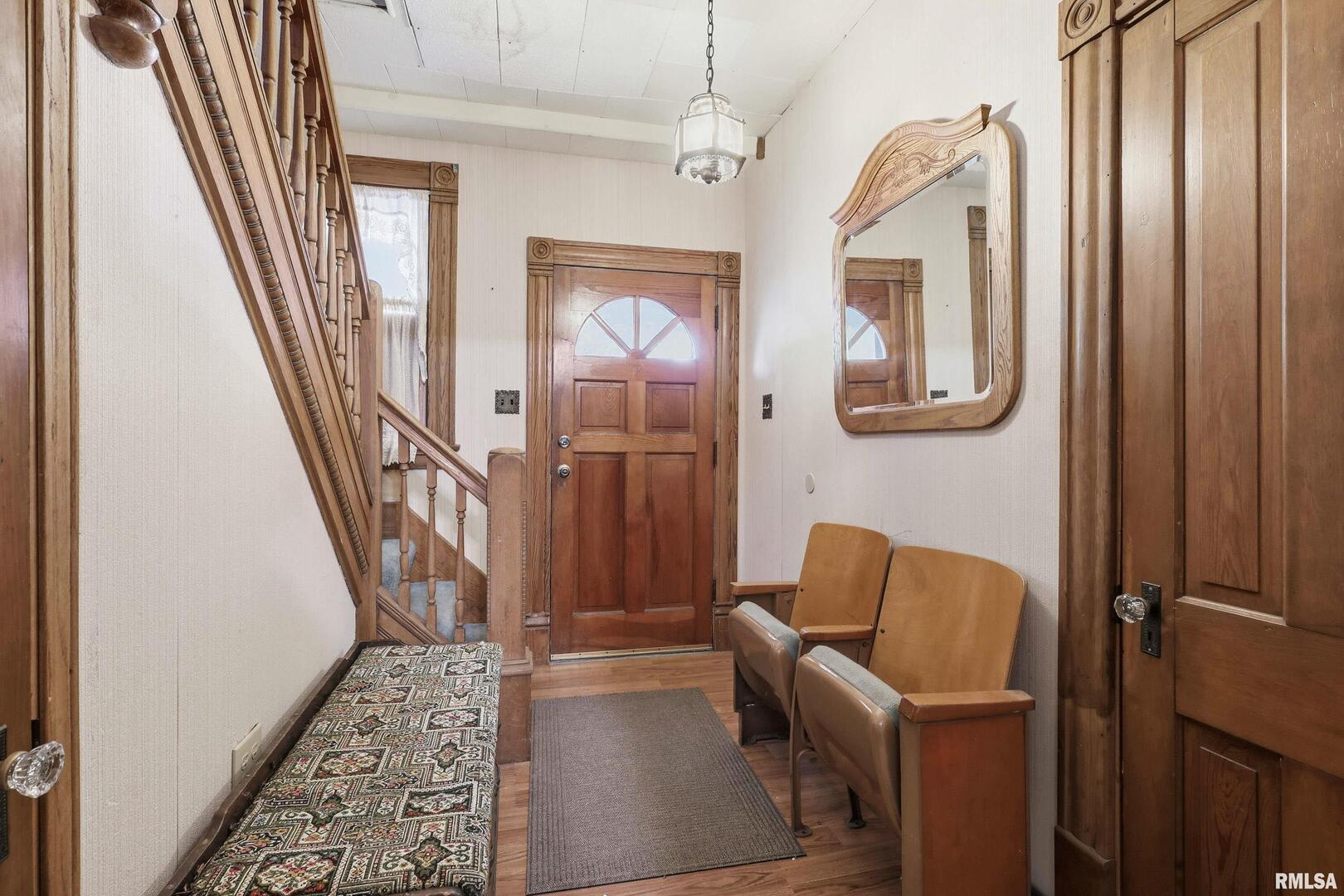 1322 27th Avenue Moline, IL 61265 - Photo 4 of 38