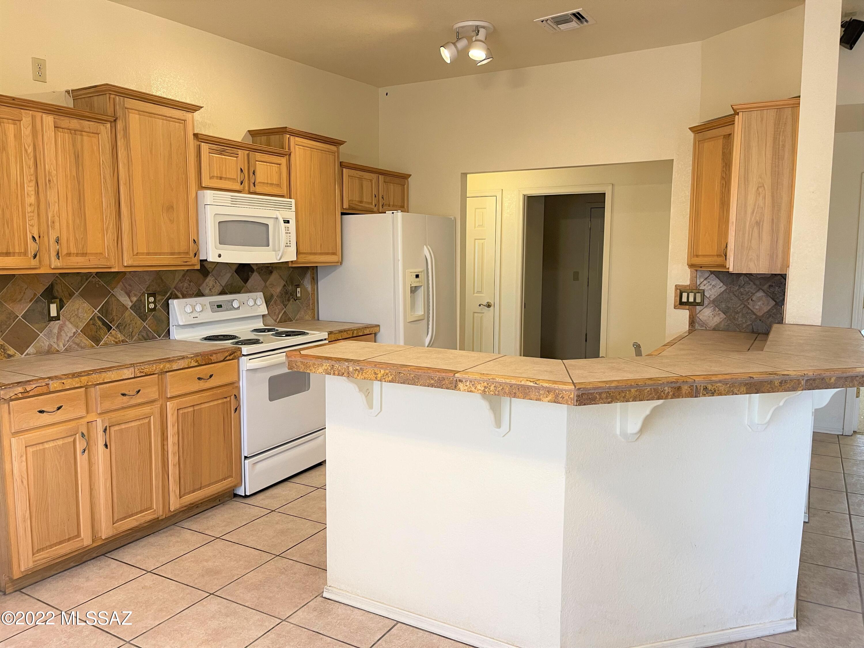 433 Rio Rico Drive Rio Rico, AZ 85648 - Photo 14 of 41