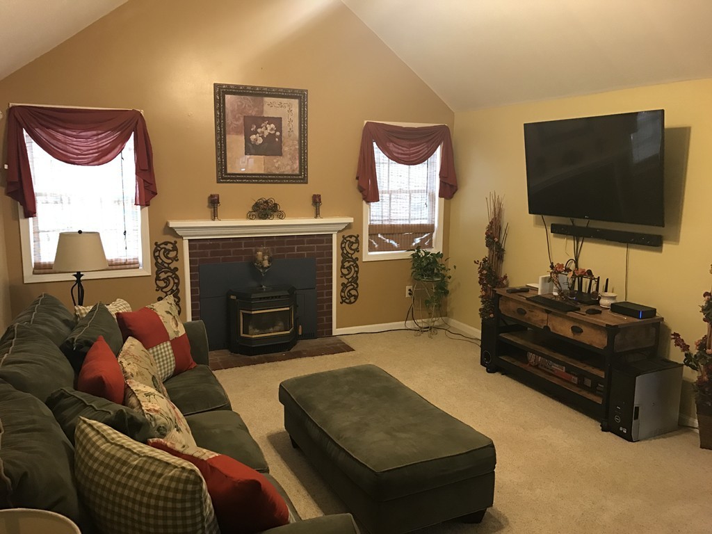 269 Coy Hill Road Warren, MA 01083 - Photo 4 of 20