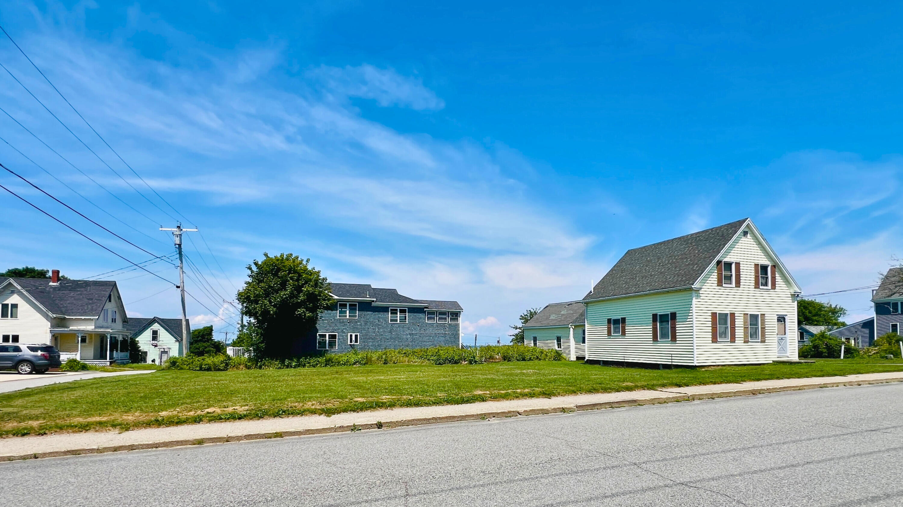 49 Main Street Lubec, ME 04652 - Photo 4 of 24 c2d23bef-da17-4ce6-97a7-d855ff4b94ae