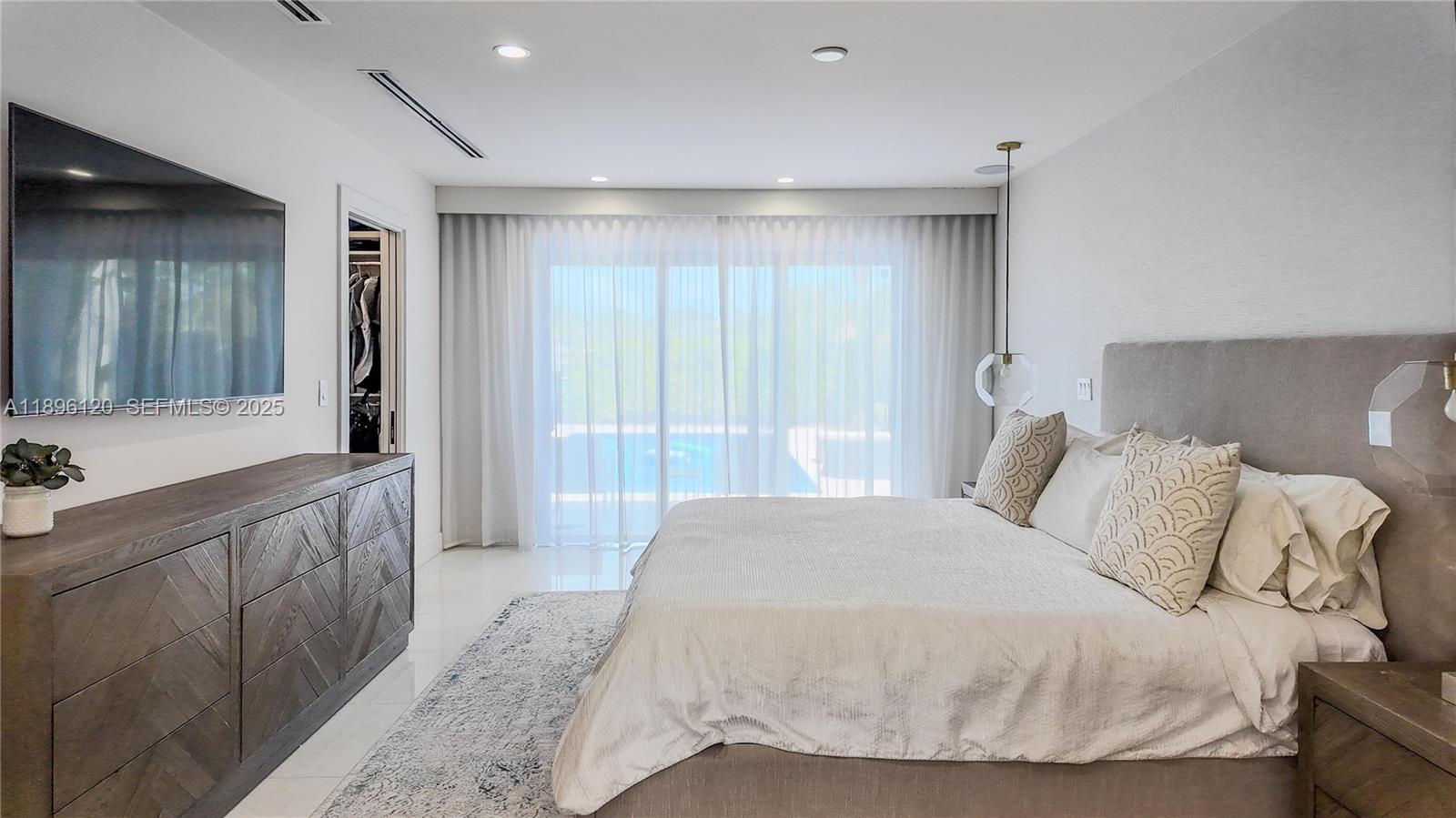12855 Maple Road North Miami, FL 33181 - Photo 23 of 51