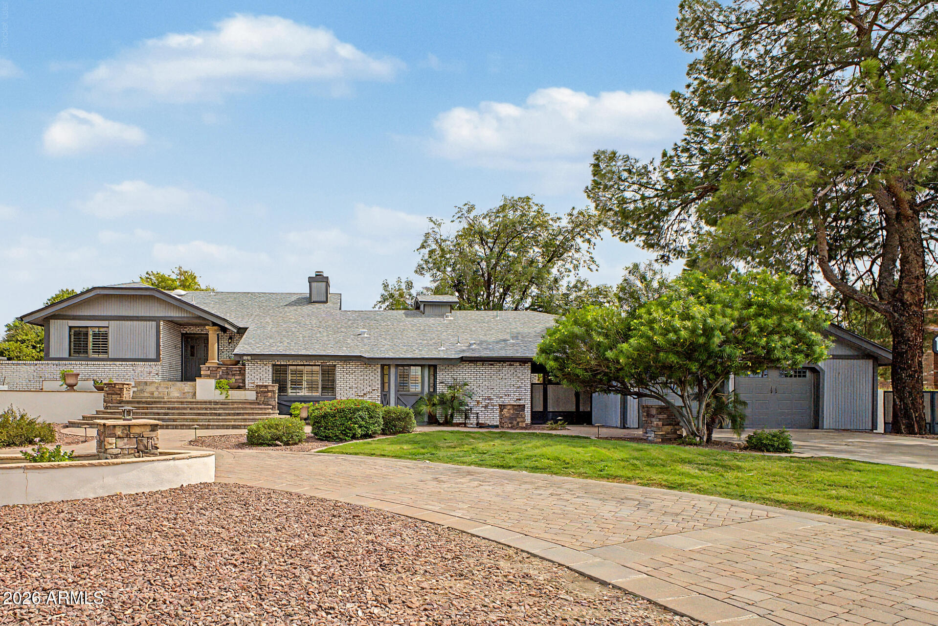 1069 East Carver Road Tempe, AZ 85284 - Photo 39 of 64 Paved circular driveway