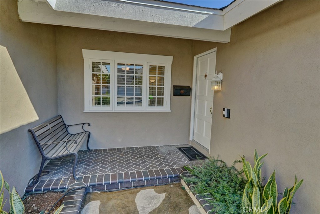 16082 Cache Street Fountain Valley, CA 92708 - Photo 4 of 43