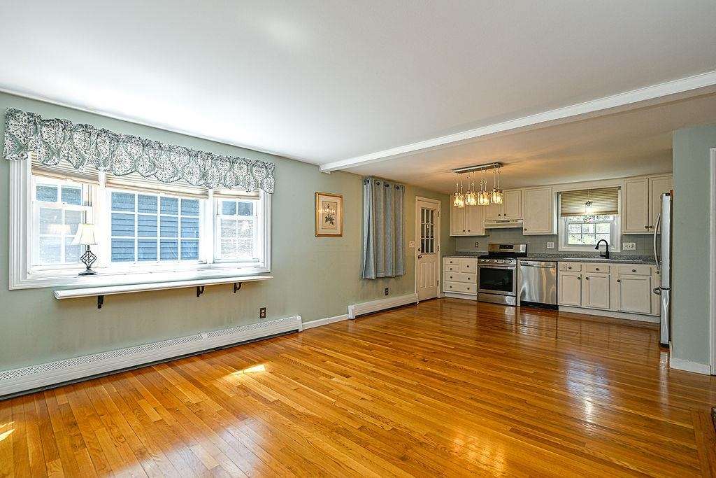 32 Hickory Drive Amherst, NH 03031 - Photo 19 of 38