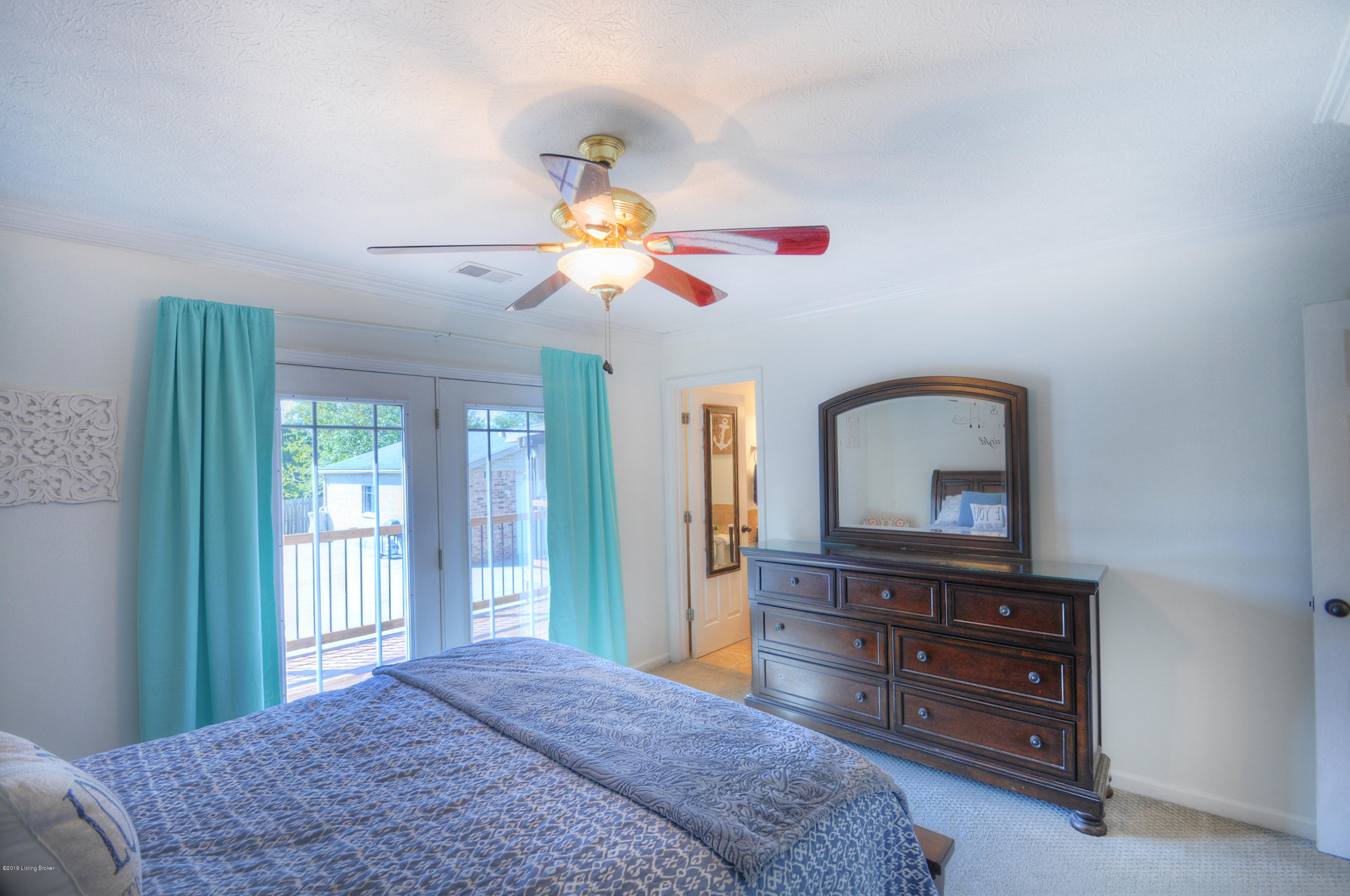 6825 Fenway Road Louisville, KY 40258 - Photo 11 of 21 DSC_0040_1_2