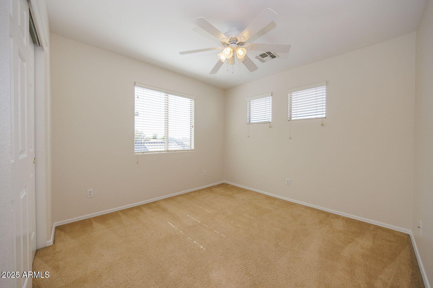 14552 West Hearn Road Surprise, AZ 85379 - Photo 34 of 45 YGxiDapg