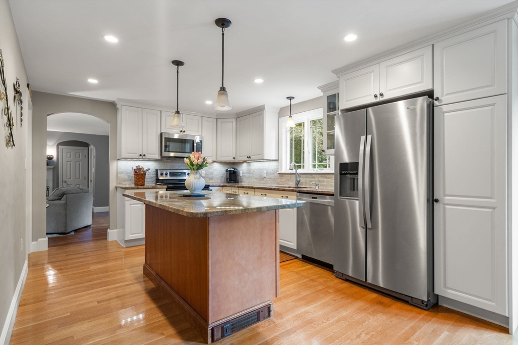 15 Juniper Road Andover, MA 01810 - Photo 6 of 22