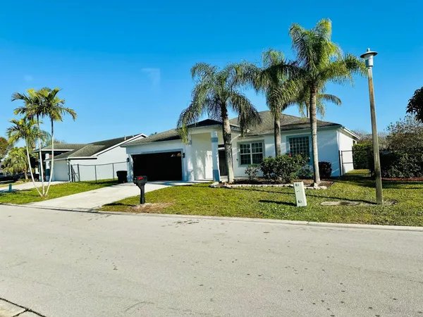 $3,650 | 1196 Hatteras Circle, Greenacres, FL 33413