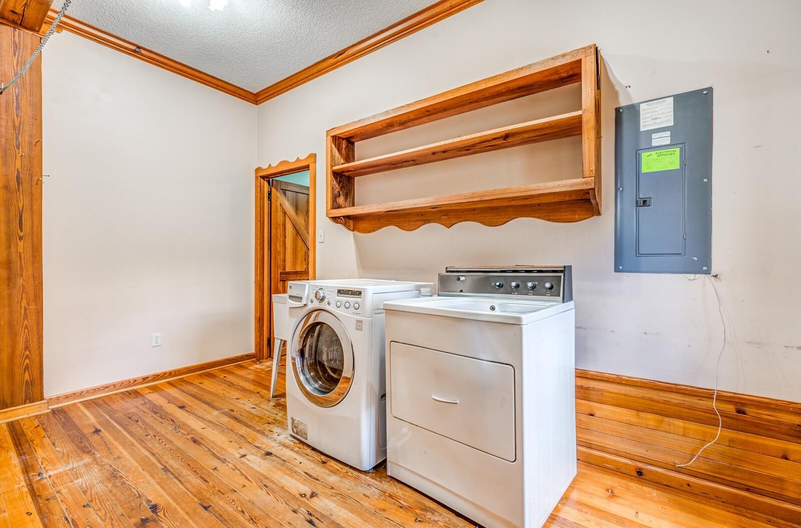 4626 Billy Maher Road Memphis, TN 38135 - Photo 33 of 35 a utility room with dryer and washer