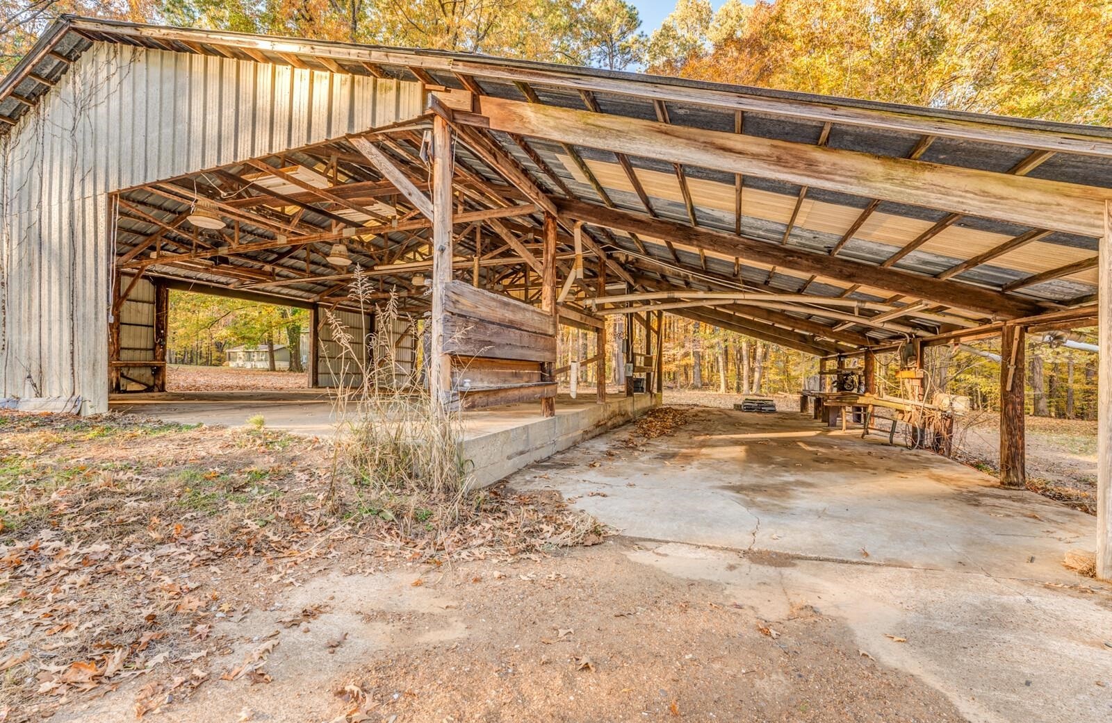 4626 Billy Maher Road Memphis, TN 38135 - Photo 34 of 35 a view of a backyard with wooden fence