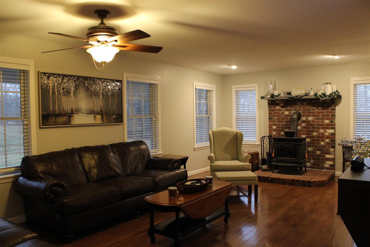 376 Cross Road Rochester, NH 03867 - Photo 7 of 29 Gallery Image 7