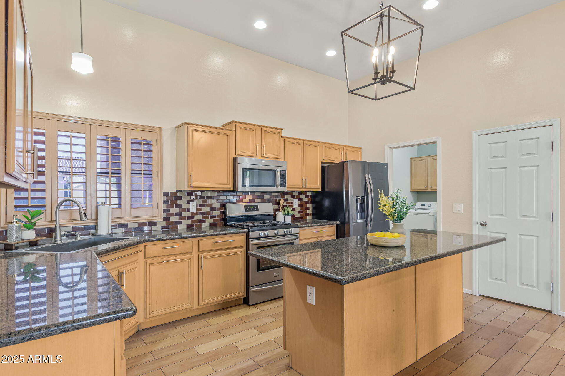 240 West Brooks Street Gilbert, AZ 85233 - Photo 8 of 33 12 Brooks