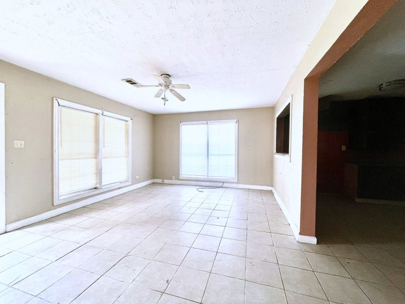 2814 Elysian Street Houston, TX 77009 - Photo 3 of 10 a view of an empty room with a window