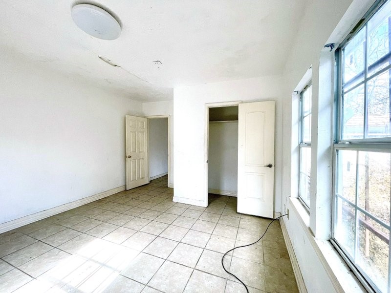 2814 Elysian Street Houston, TX 77009 - Photo 7 of 10 a view of an empty room with a window