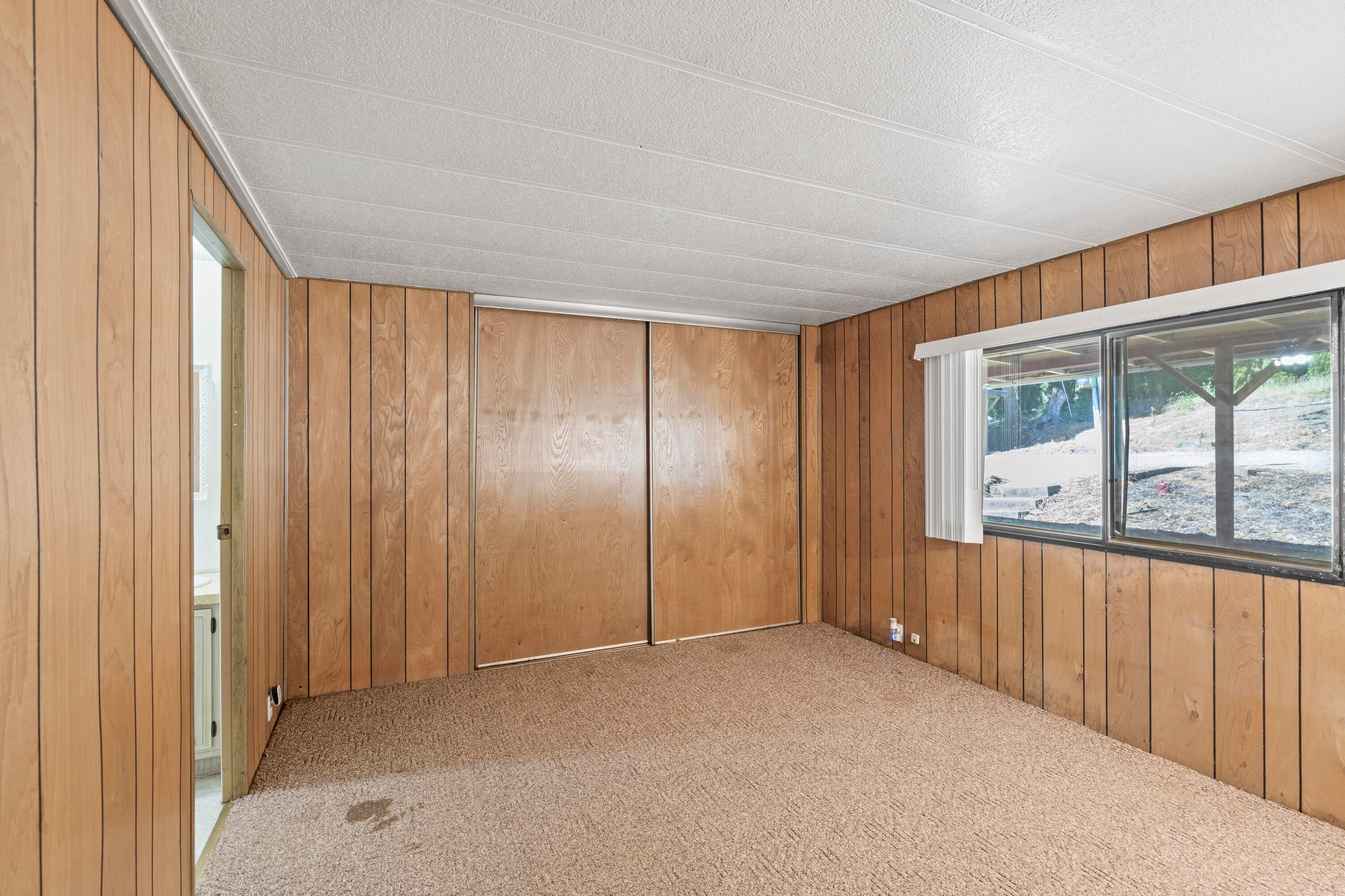10244 North Applegate Road Grants Pass, OR 97527 - Photo 9 of 24 10244 North Applegate Road - 25