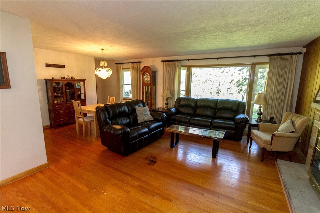 17837 Hicks Road Walton Hills, OH 44146 - Photo 8 of 29