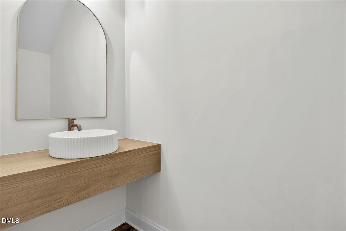 12845 Mallard Rock Road Zebulon, NC 27597 - Photo 20 of 63 Powder Room