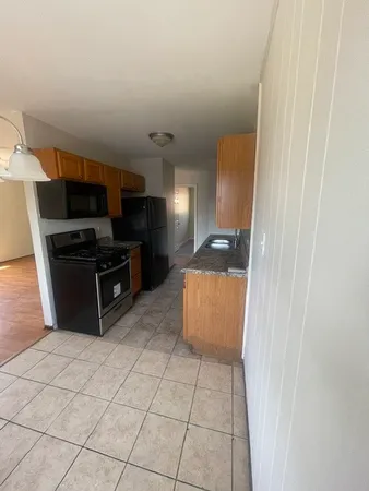 $238,900 | 1590 Perry Court, Unit A, Aurora, IL 60505
