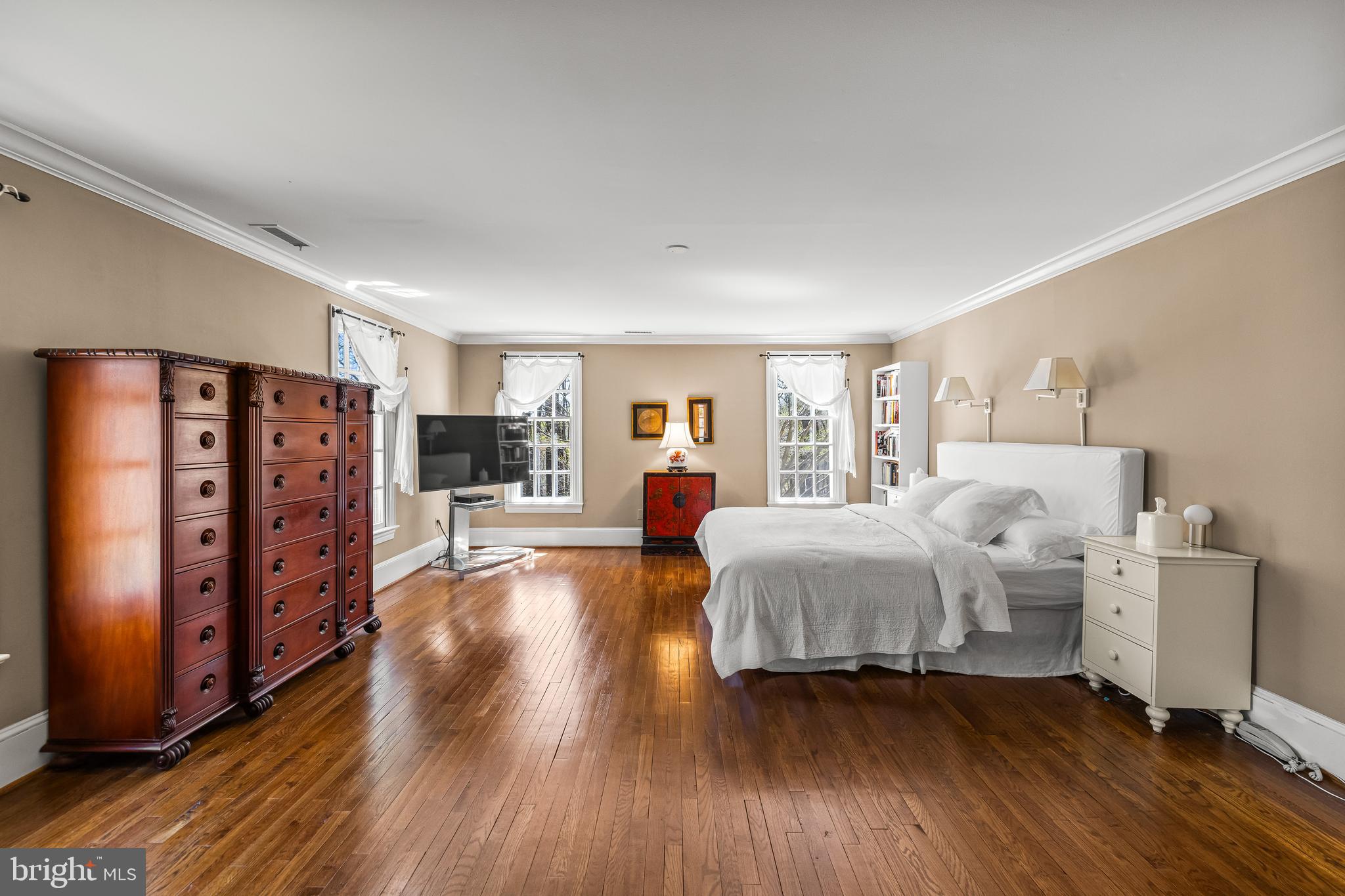 901 Chestnut Ridge Drive Lutherville-Timonium, MD 21093 - Photo 69 of 138 a living room with furniture and wooden floor