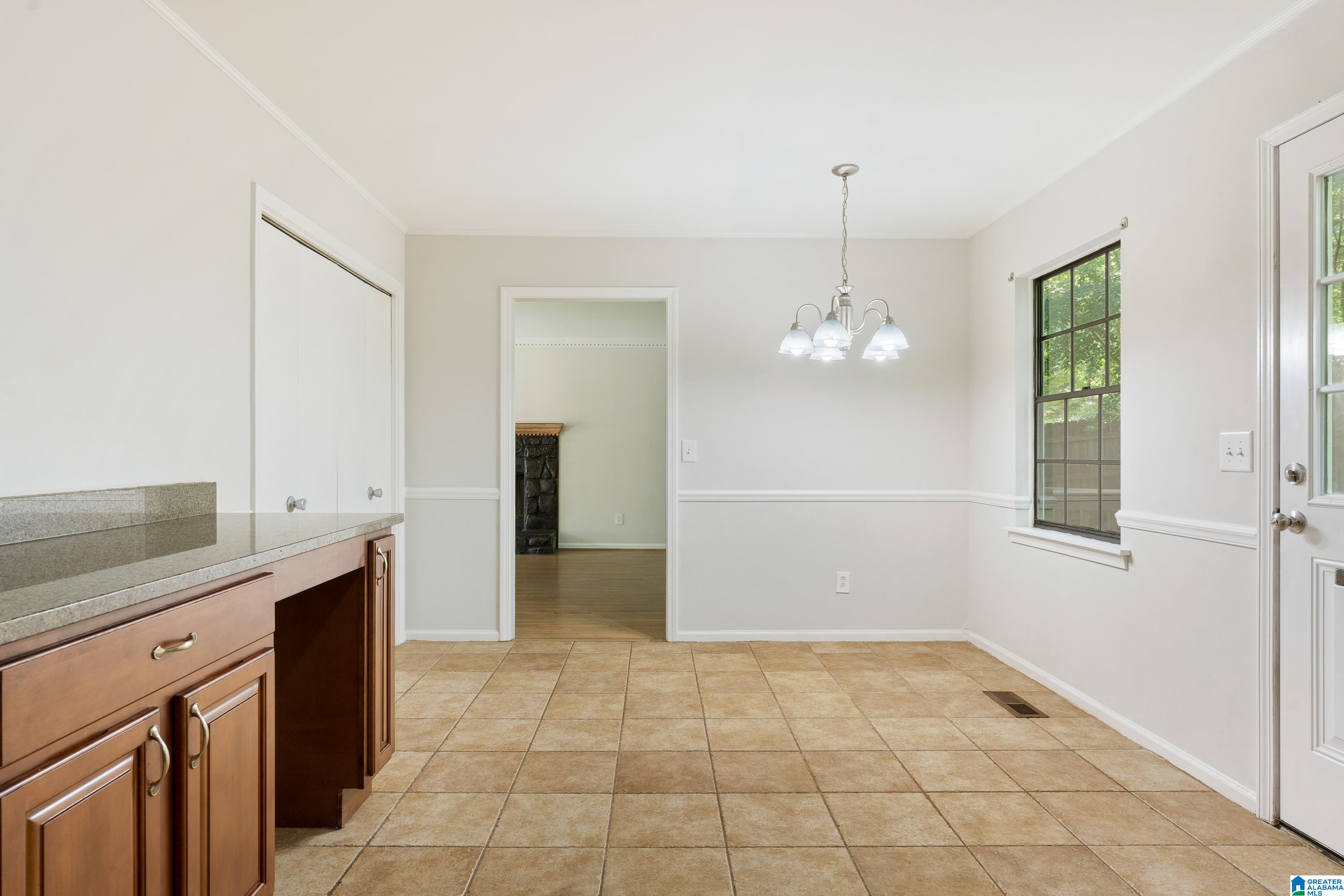 2027 Diane Lane Alabaster, AL 35007 - Photo 15 of 35