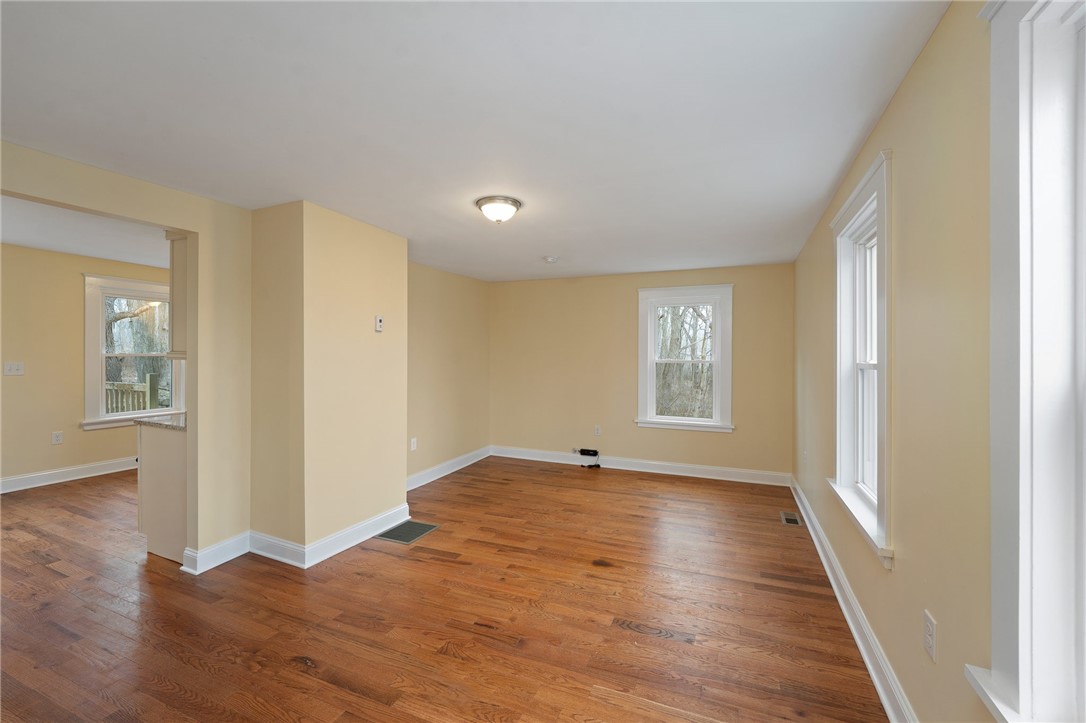 405 Main Street Cranston, RI 02831 - Photo 5 of 49 Gallery Image 5