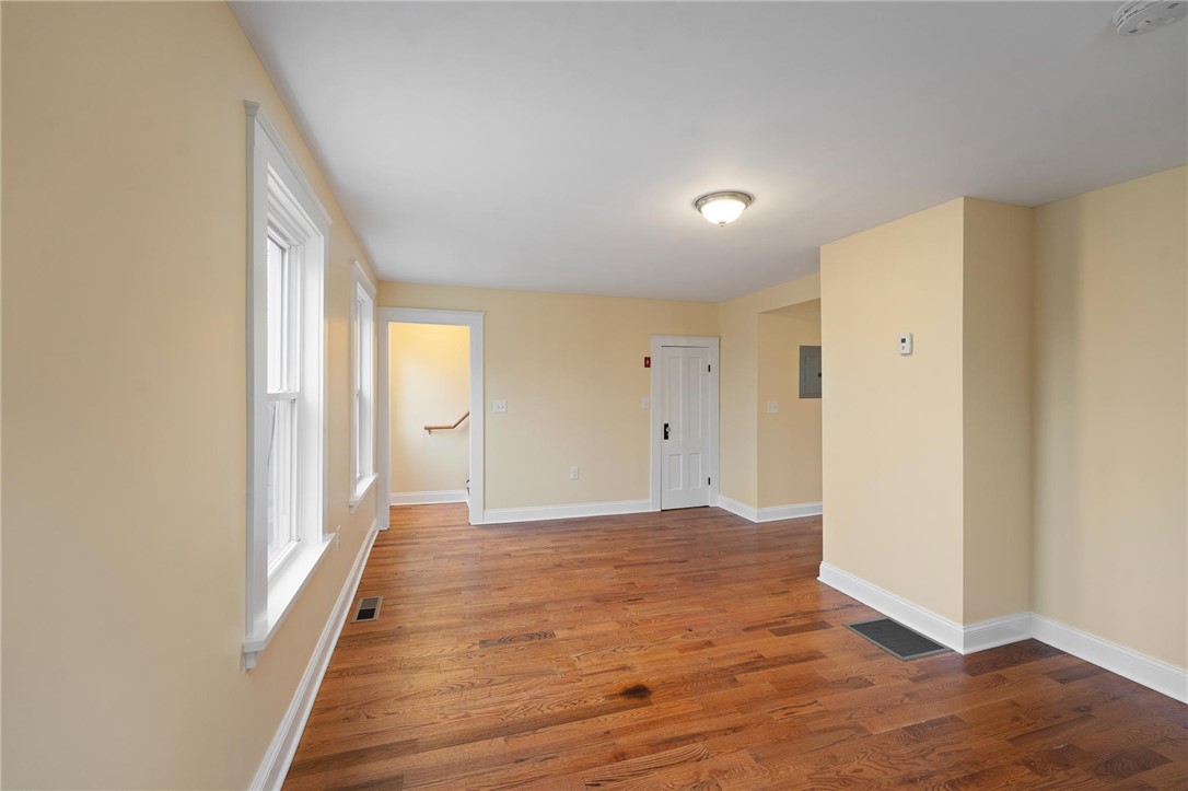 405 Main Street Cranston, RI 02831 - Photo 6 of 49 Gallery Image 6