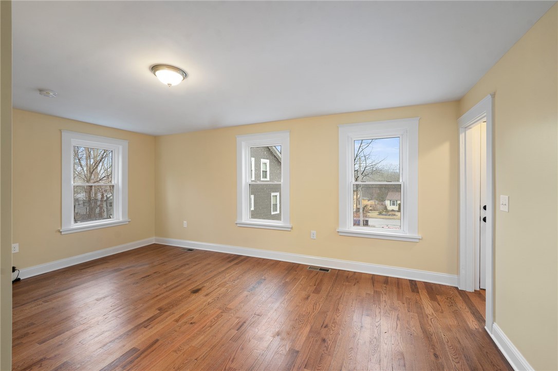 405 Main Street Cranston, RI 02831 - Photo 7 of 49 Gallery Image 7