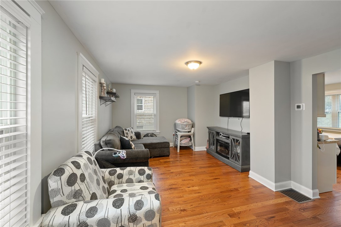 405 Main Street Cranston, RI 02831 - Photo 10 of 49 Gallery Image 10