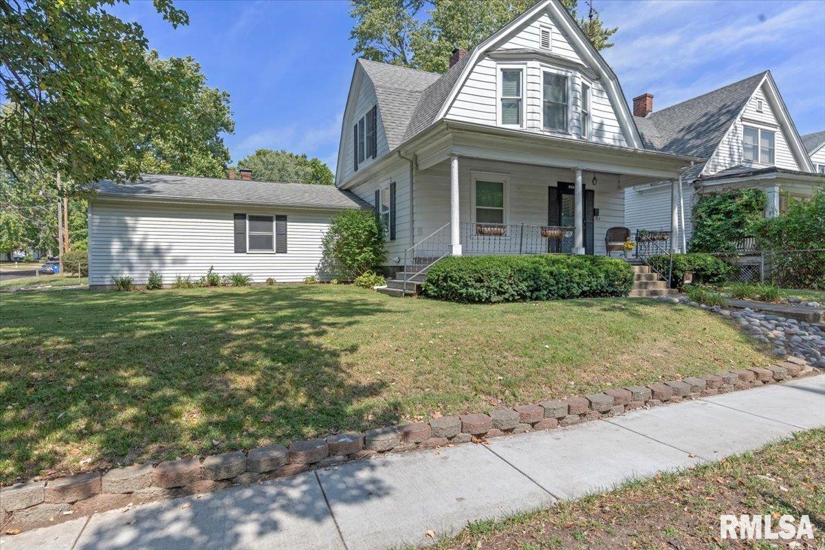 1047 West Washington Street Springfield, IL 62702 - Photo 1 of 28
