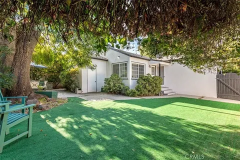 $1,049,000 | 17900 Hatteras Street, Encino, CA 91316