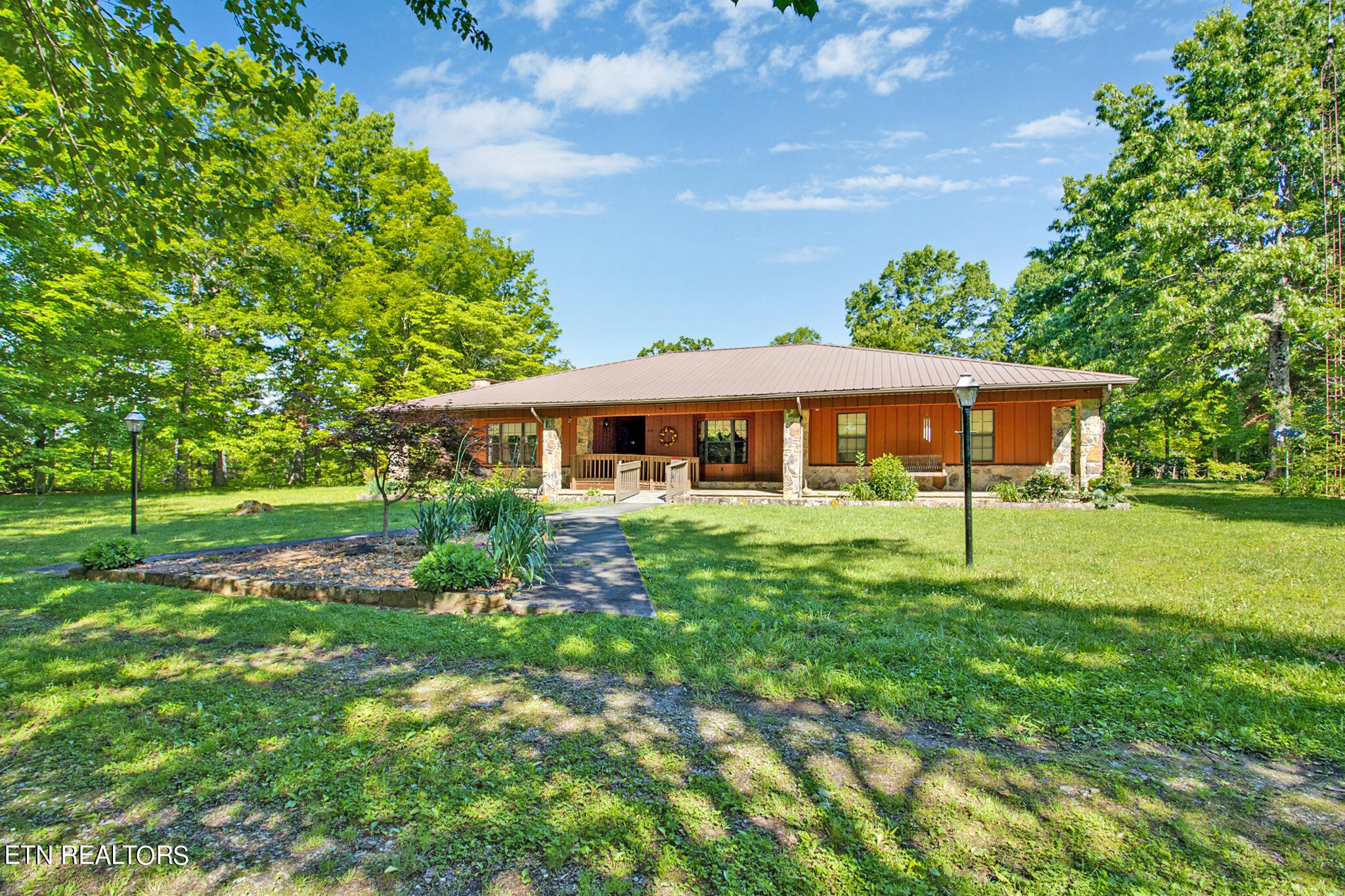 312 Payne Road Sunbright, TN 37872 - Photo 2 of 57 Gallery Image 2