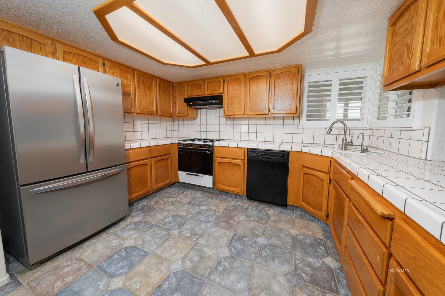 409 Ashton Street Ridgecrest, CA 93555 - Photo 12 of 43