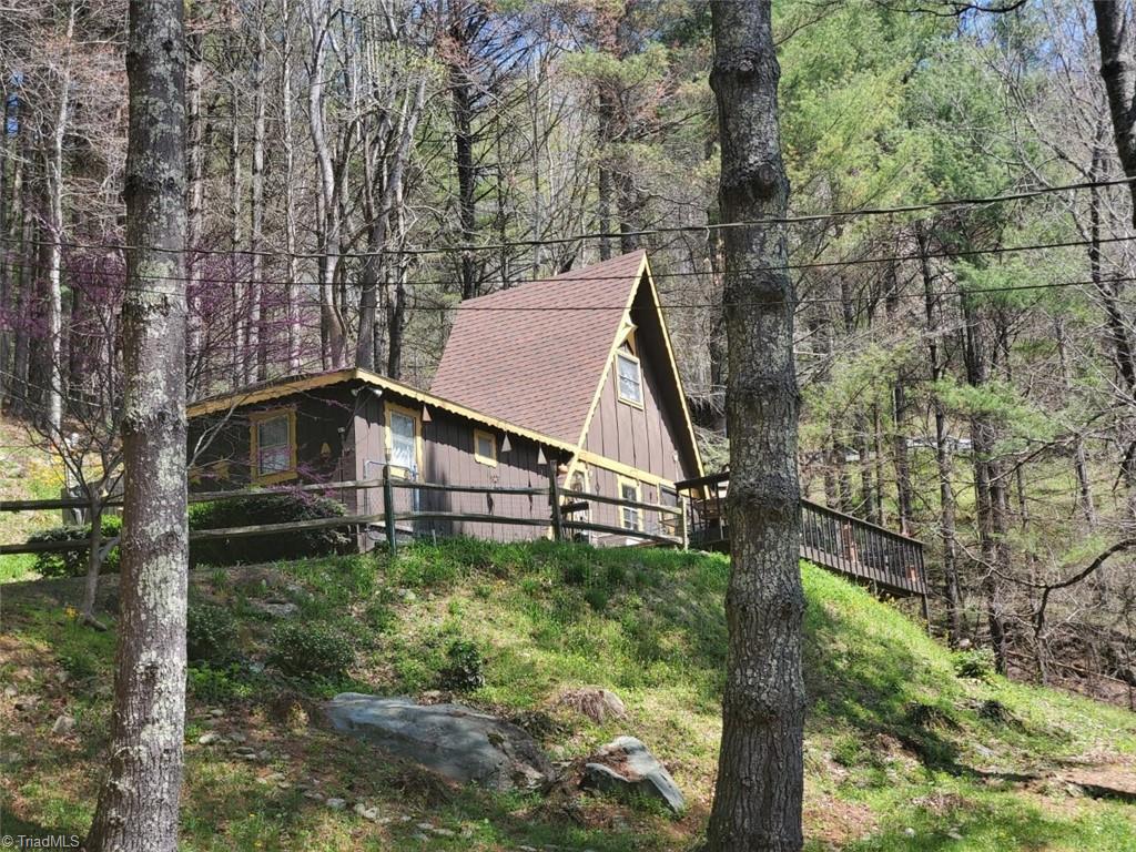 891 Alpine Acres Road Vilas, NC 28692 - Photo 4 of 24 Gallery Image 4