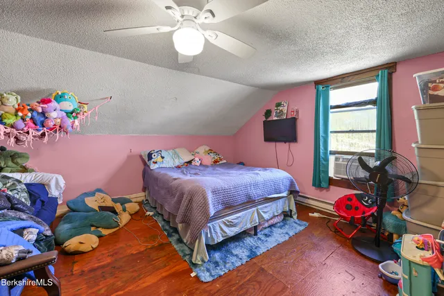 $184,900 | 1 Maple Street, Hinsdale, MA 01235