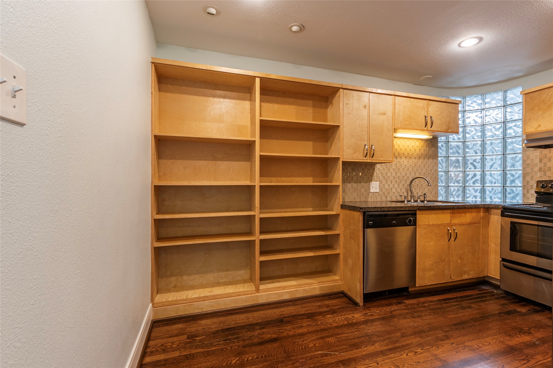 1413 23rd Street Rear, Unit 10 Galveston, TX 77550 - Photo 16 of 28