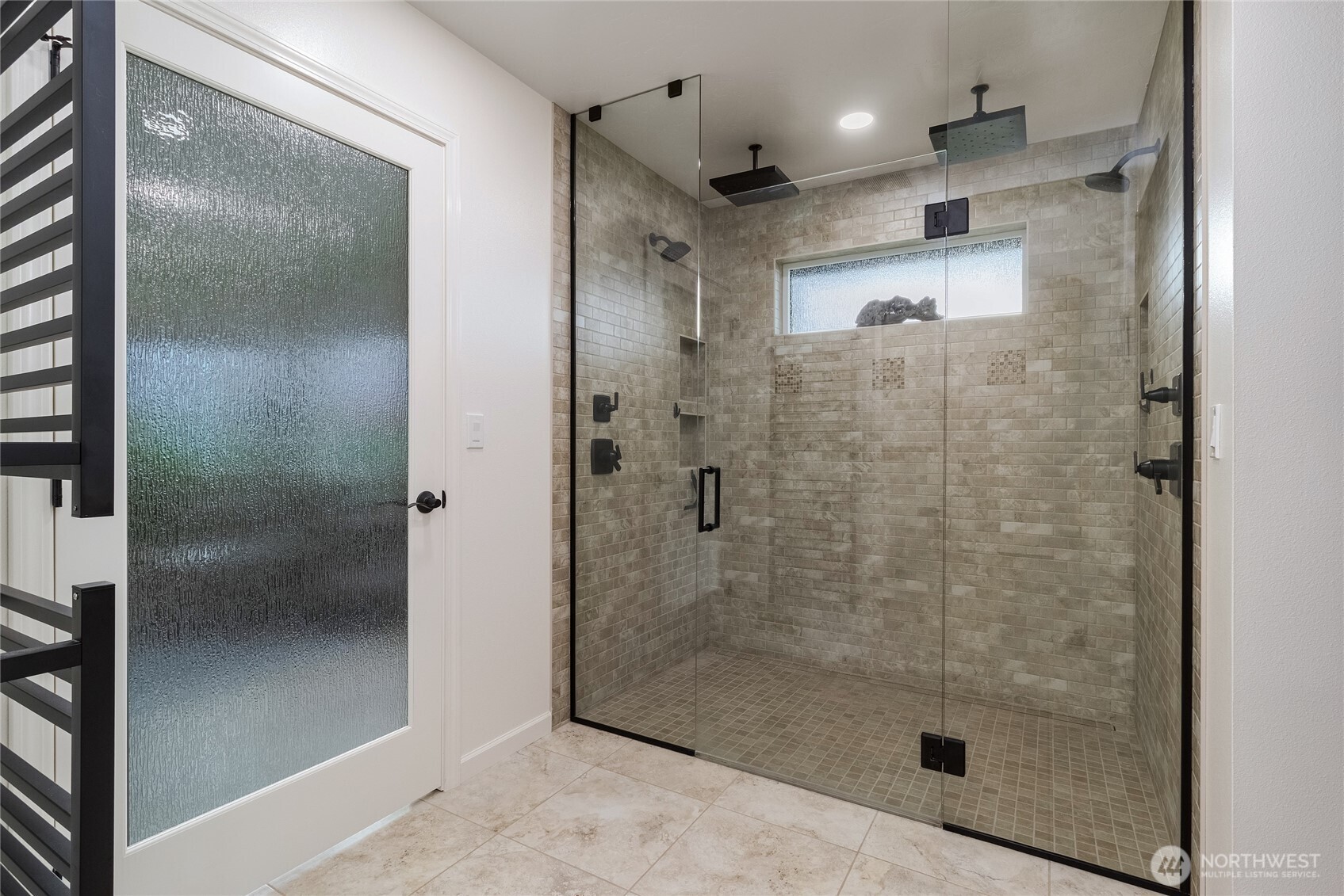1343 Highland Road Walla Walla, WA 99362 - Photo 19 of 40 a bathroom with a shower