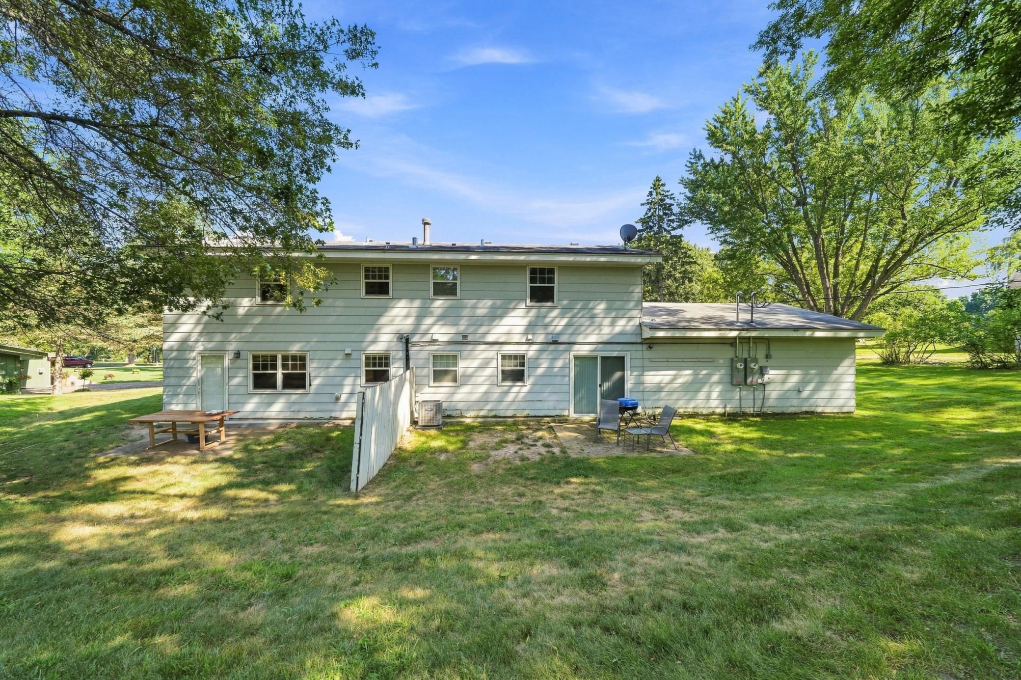6980 Alpine Trail Eden Prairie, MN 55346 - Photo 2 of 14 Gallery Image 2