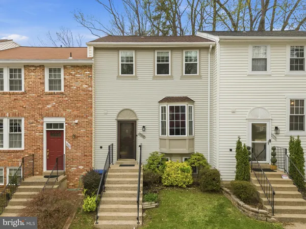 $625,000 | 10058 Chestnut Wood Lane, Burke, VA 22015