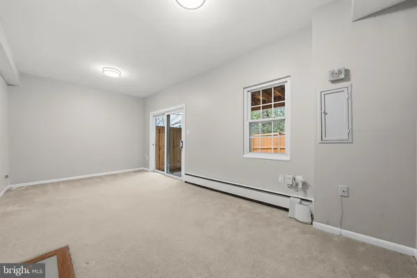 $625,000 | 10058 Chestnut Wood Lane, Burke, VA 22015