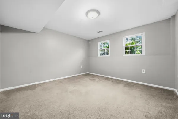 $625,000 | 10058 Chestnut Wood Lane, Burke, VA 22015