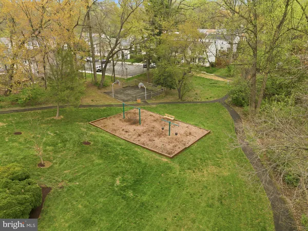 $625,000 | 10058 Chestnut Wood Lane, Burke, VA 22015