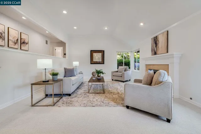 $2,390,000 | 9 Irvine Drive, Moraga, CA 94556
