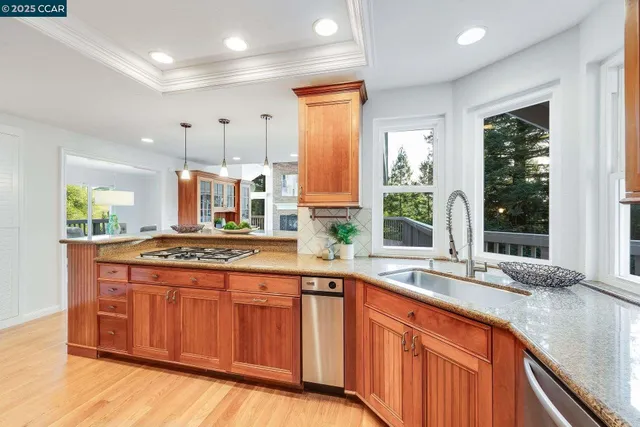 $2,390,000 | 9 Irvine Drive, Moraga, CA 94556