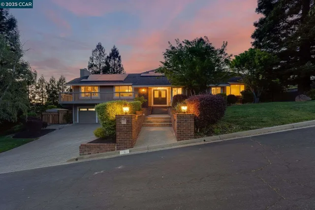 $2,390,000 | 9 Irvine Drive, Moraga, CA 94556