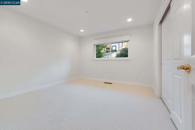 $2,390,000 | 9 Irvine Drive, Moraga, CA 94556