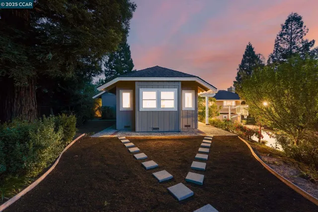 $2,390,000 | 9 Irvine Drive, Moraga, CA 94556