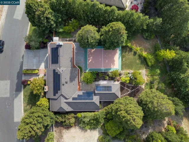 $2,390,000 | 9 Irvine Drive, Moraga, CA 94556